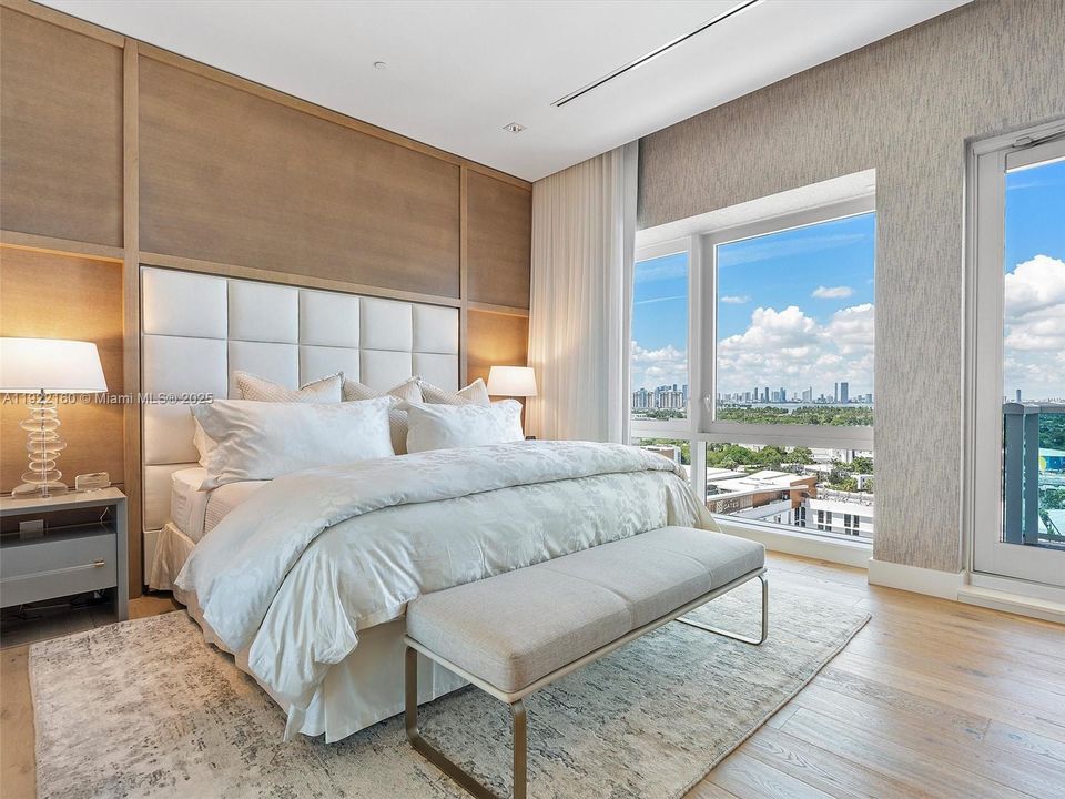 На продажу: $4,500,000 (2 спален, 2 ванн, 1569 Квадратных фут)