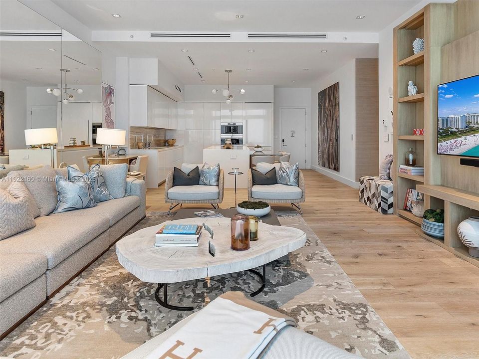 На продажу: $4,500,000 (2 спален, 2 ванн, 1569 Квадратных фут)