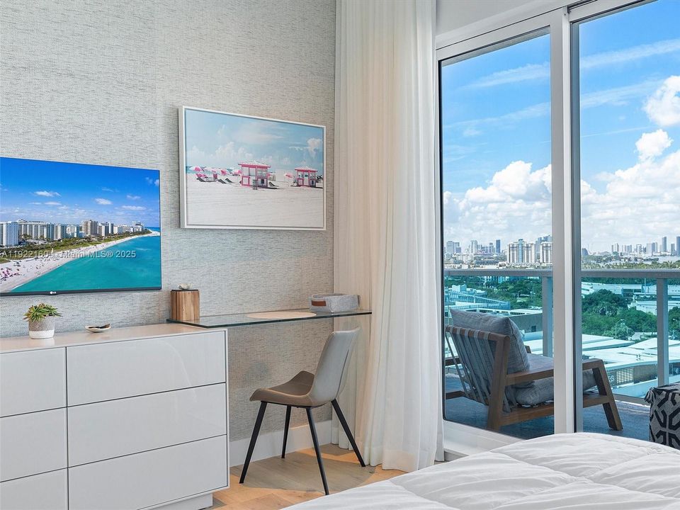 На продажу: $4,500,000 (2 спален, 2 ванн, 1569 Квадратных фут)