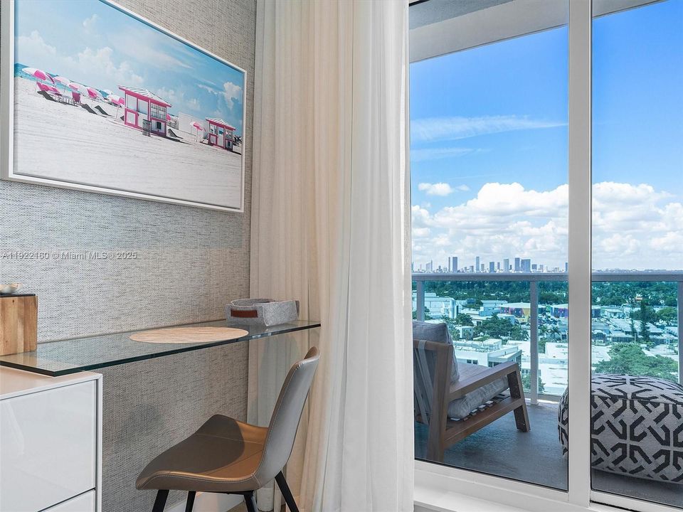 На продажу: $4,500,000 (2 спален, 2 ванн, 1569 Квадратных фут)