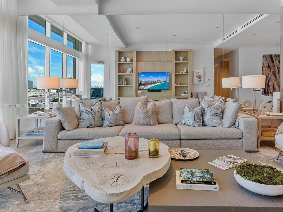 На продажу: $4,500,000 (2 спален, 2 ванн, 1569 Квадратных фут)