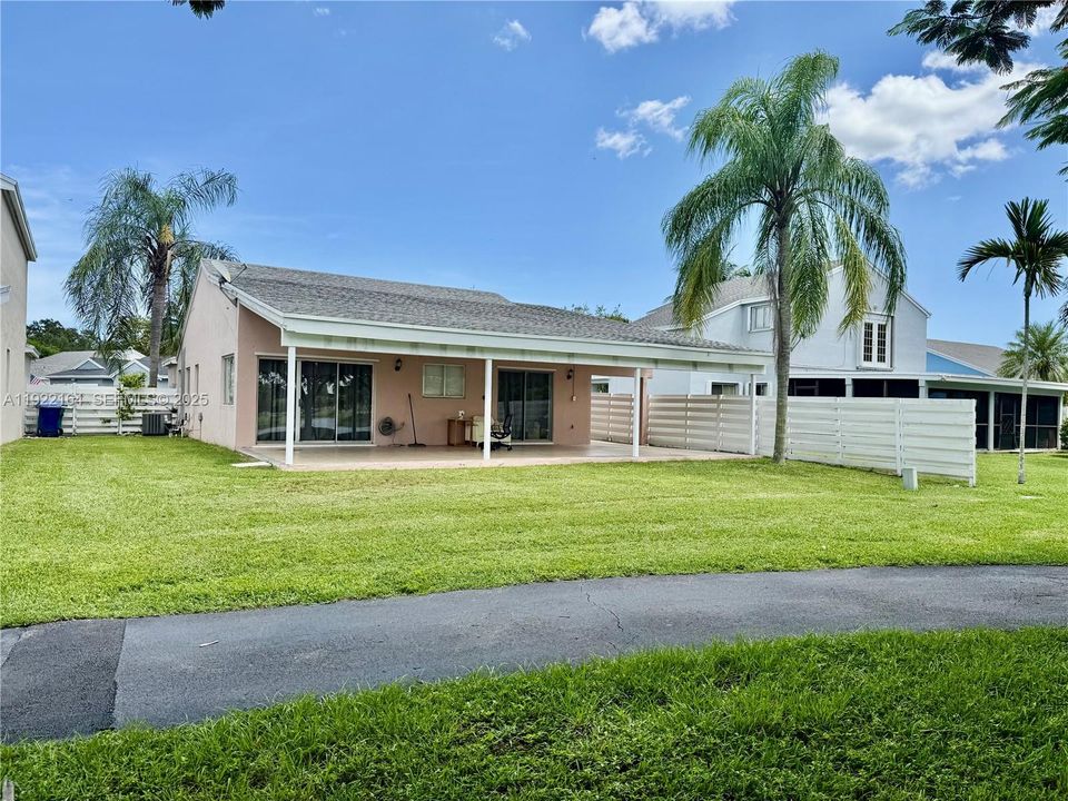 For Sale: $590,000 (3 beds, 2 baths, 1453 Square Feet)