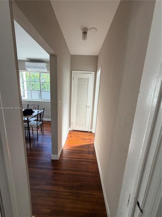 Active With Contract: $1,850 (1 beds, 1 baths, 5549 Square Feet)