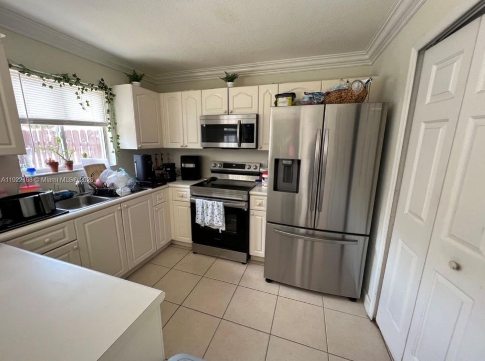 En Renta: $3,200 (3 camas, 2 baños, 1212 Pies cuadrados)