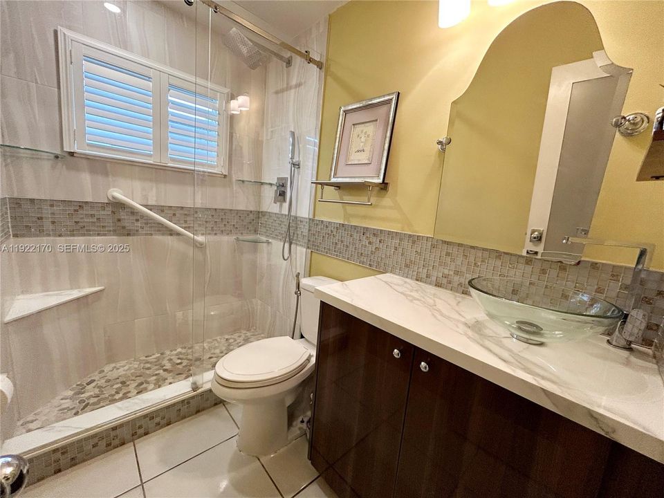 待售: $429,000 (2 贝兹, 2 浴室, 1581 平方英尺)