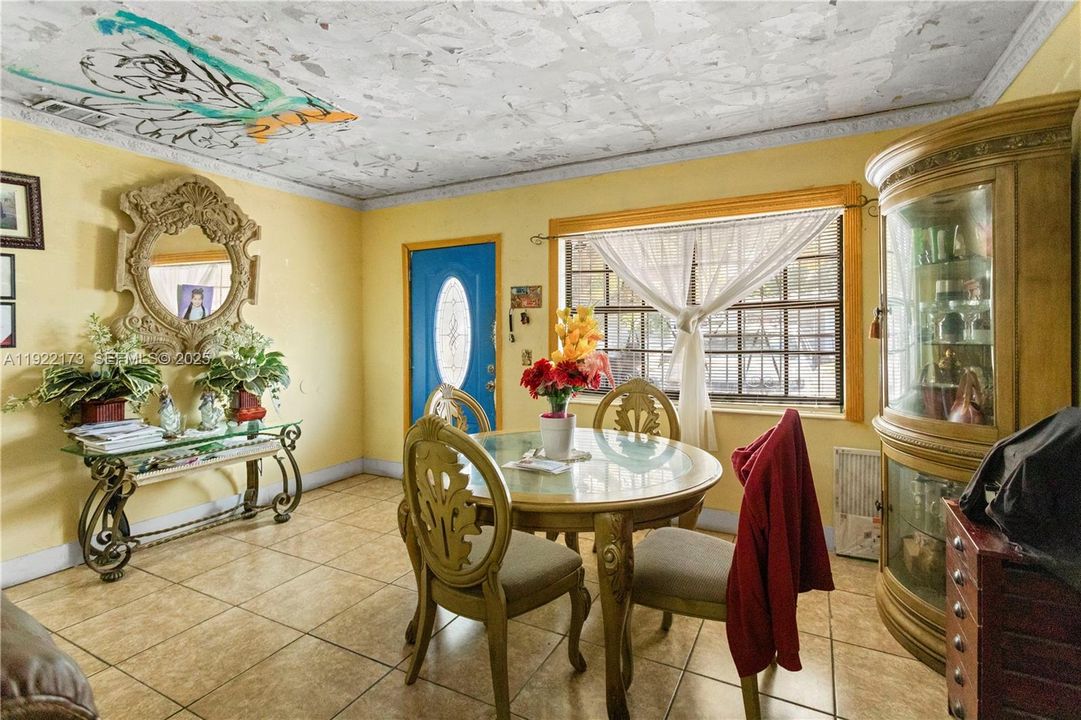 待售: $529,000 (4 贝兹, 3 浴室, 2361 平方英尺)