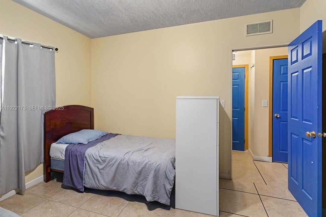 待售: $529,000 (4 贝兹, 3 浴室, 2361 平方英尺)