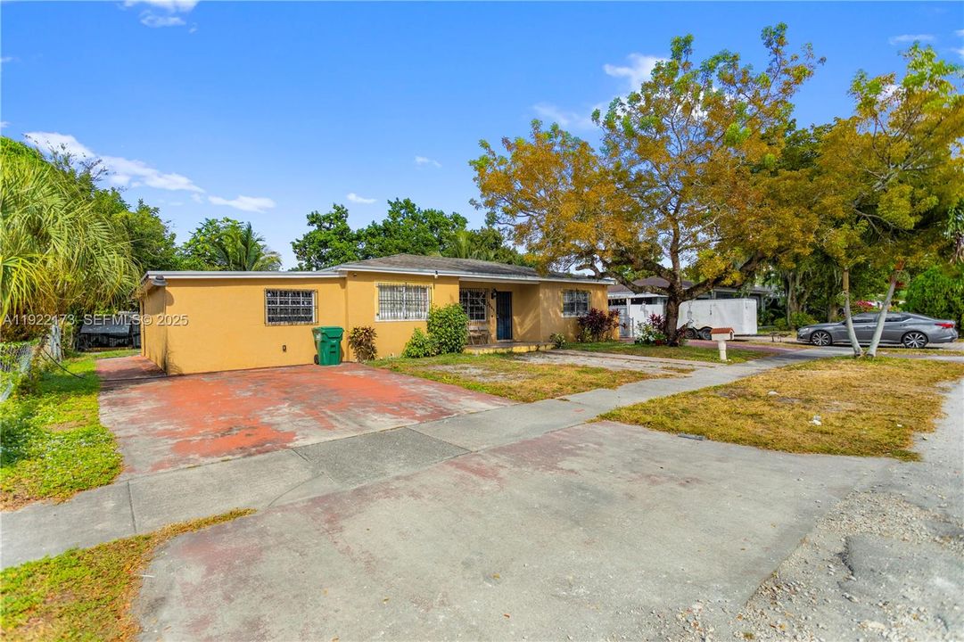 待售: $529,000 (4 贝兹, 3 浴室, 2361 平方英尺)