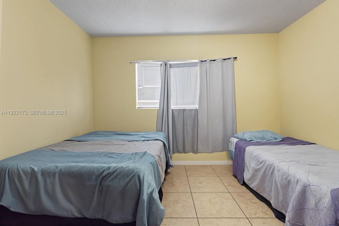 待售: $529,000 (4 贝兹, 3 浴室, 2361 平方英尺)