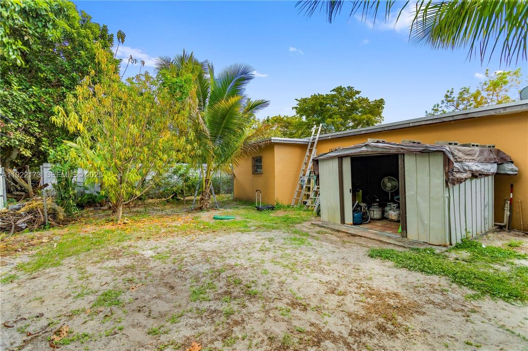 待售: $529,000 (4 贝兹, 3 浴室, 2361 平方英尺)