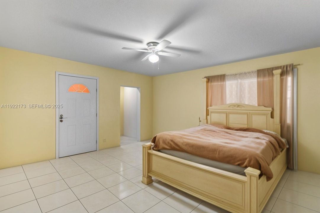 待售: $529,000 (4 贝兹, 3 浴室, 2361 平方英尺)