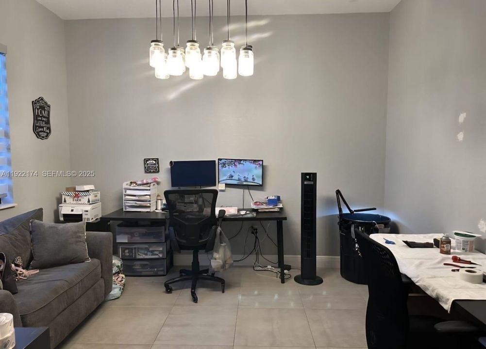 For Rent: $3,400 (3 beds, 2 baths, 1570 Square Feet)