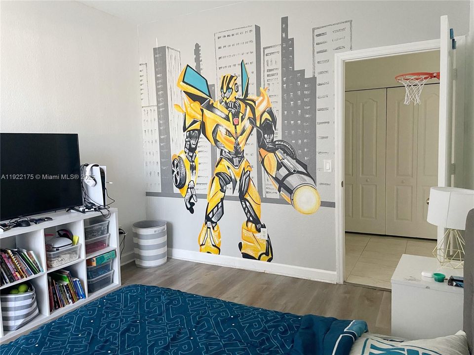 For Sale: $390,000 (3 beds, 2 baths, 1340 Square Feet)