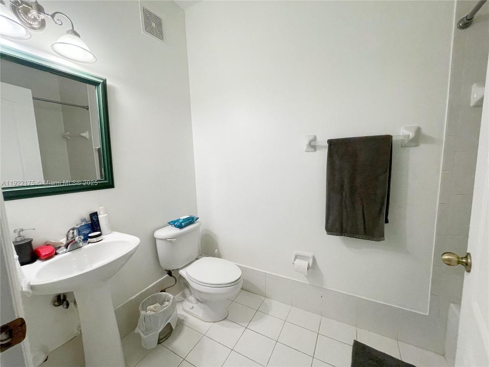 For Sale: $390,000 (3 beds, 2 baths, 1340 Square Feet)