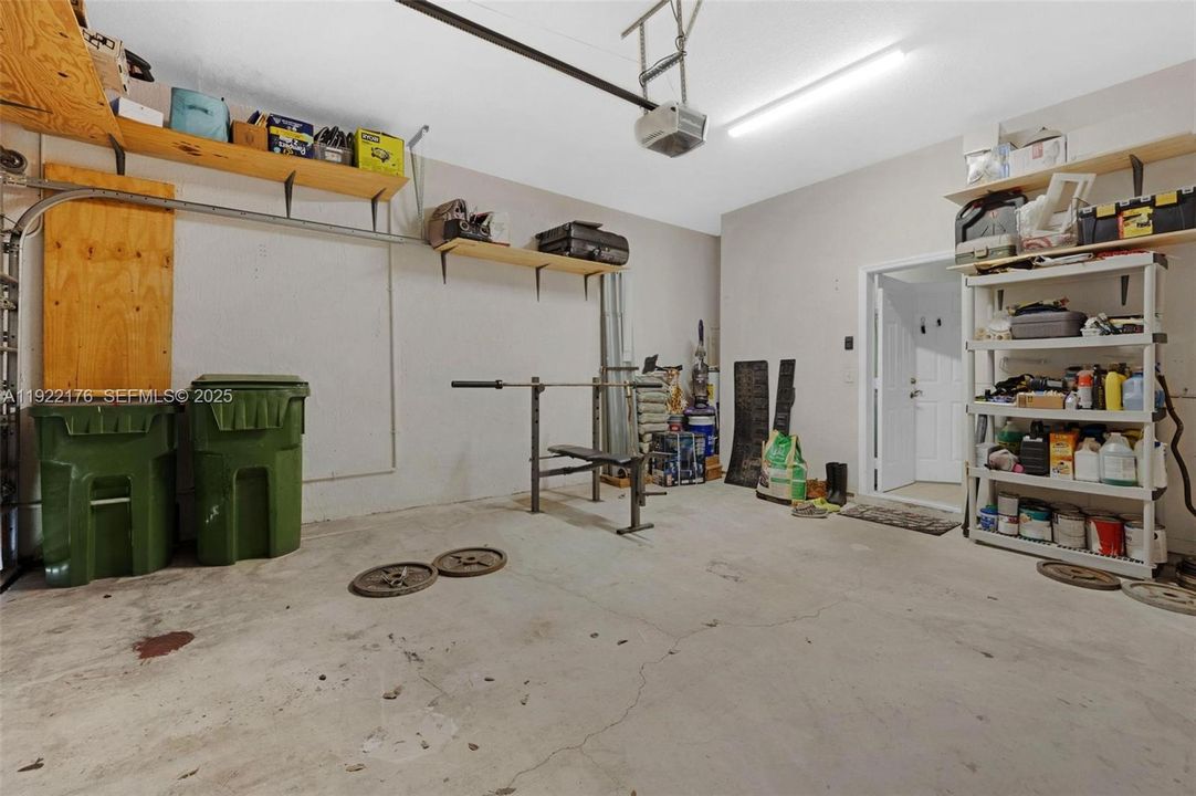 For Sale: $365,000 (3 beds, 2 baths, 1932 Square Feet)