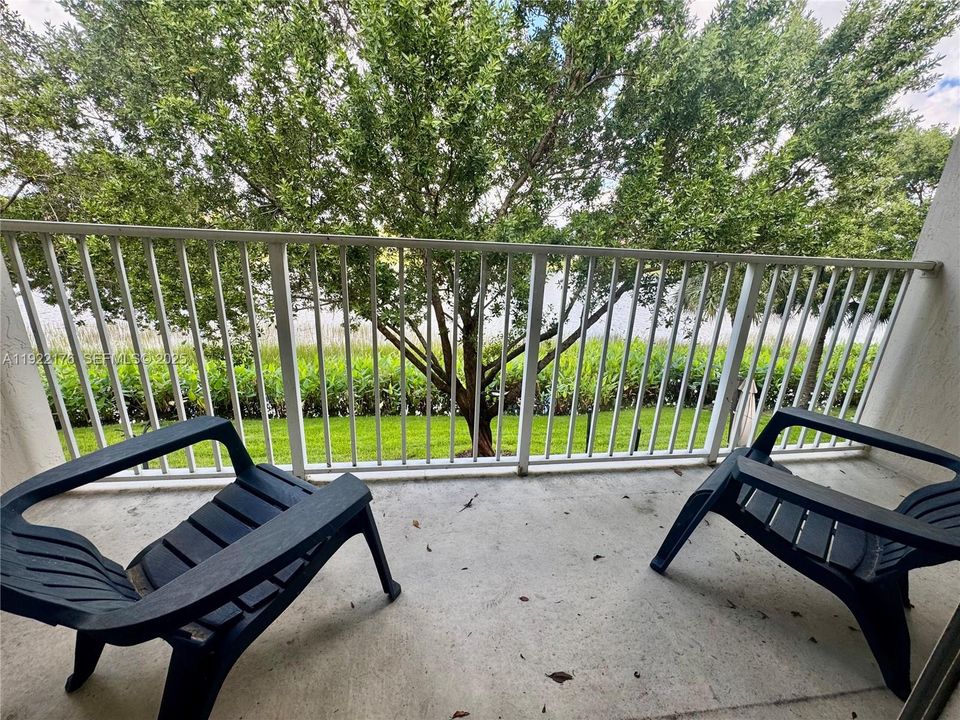 For Sale: $365,000 (3 beds, 2 baths, 1932 Square Feet)