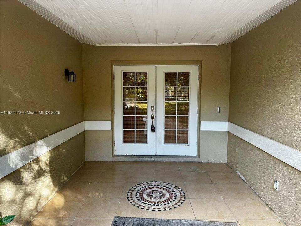 For Sale: $584,900 (3 beds, 2 baths, 1956 Square Feet)