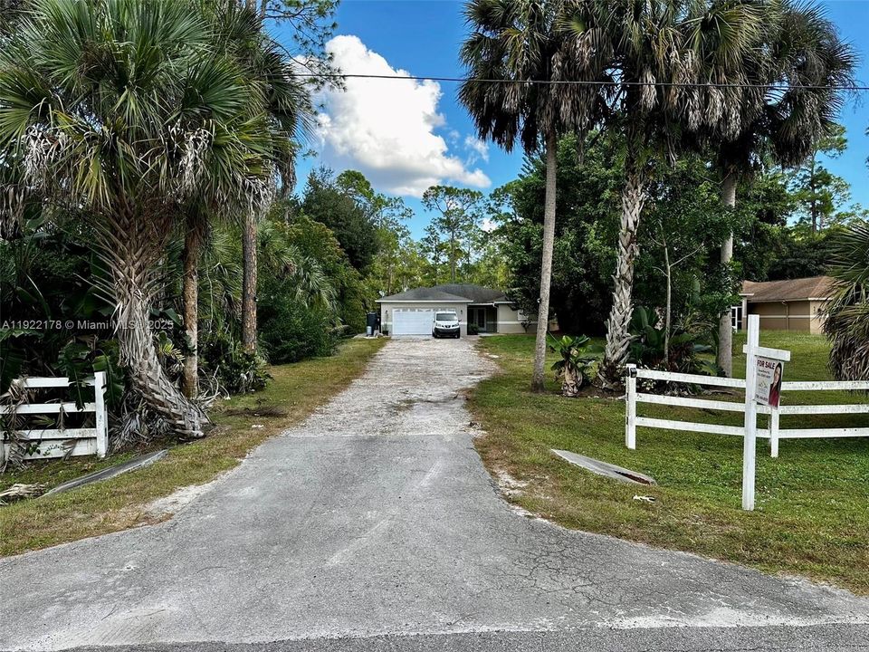 For Sale: $584,900 (3 beds, 2 baths, 1956 Square Feet)