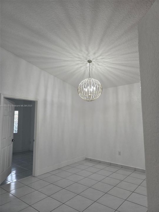 For Rent: $4,100 (3 beds, 2 baths, 1878 Square Feet)