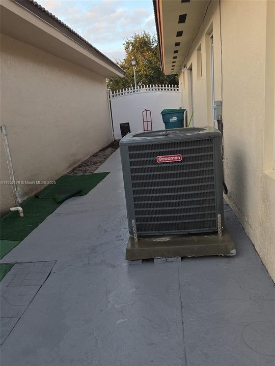 For Rent: $4,100 (3 beds, 2 baths, 1878 Square Feet)