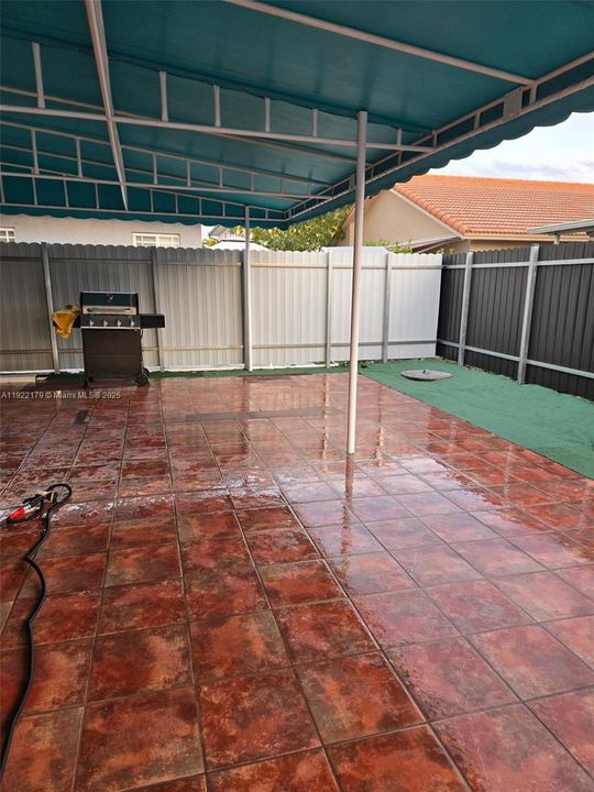 For Rent: $4,100 (3 beds, 2 baths, 1878 Square Feet)