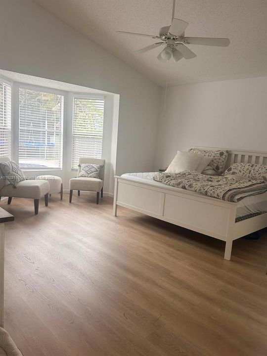 出租: $8,000 (3 贝兹, 2 浴室, 1950 平方英尺)