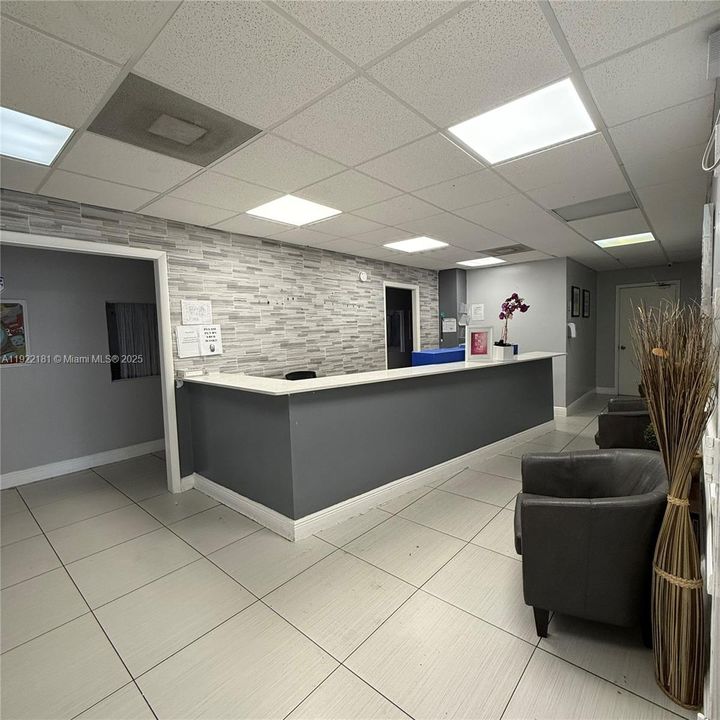 出租: $10,000 (0 贝兹, 0 浴室, 0 平方英尺)