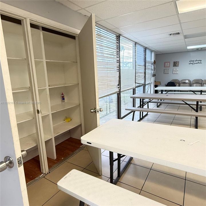 出租: $10,000 (0 贝兹, 0 浴室, 0 平方英尺)