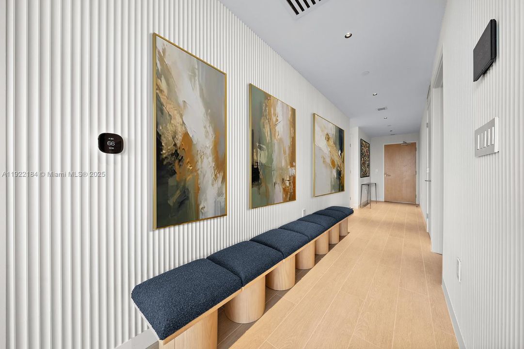 : $4,600,000 (3 beds, 3 baths, 1992 Square Feet)