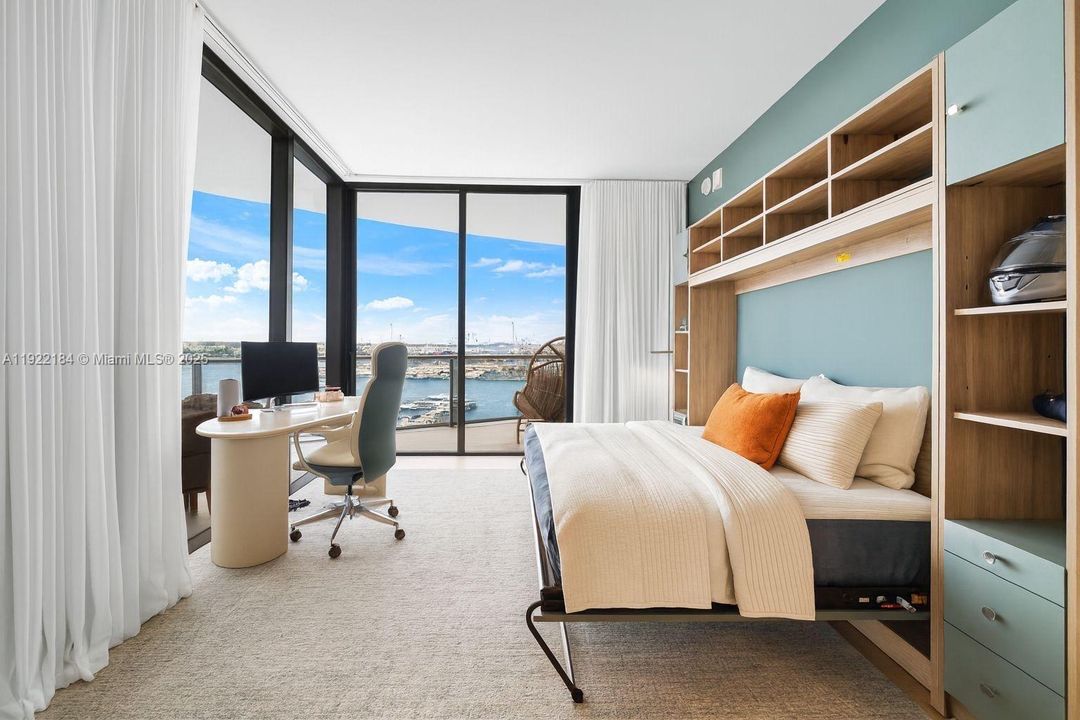 : $4,600,000 (3 beds, 3 baths, 1992 Square Feet)