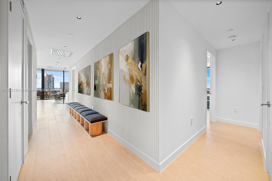 : $4,600,000 (3 beds, 3 baths, 1992 Square Feet)