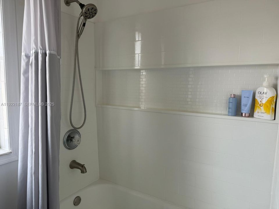 出租: $3,500 (3 贝兹, 2 浴室, 1671 平方英尺)