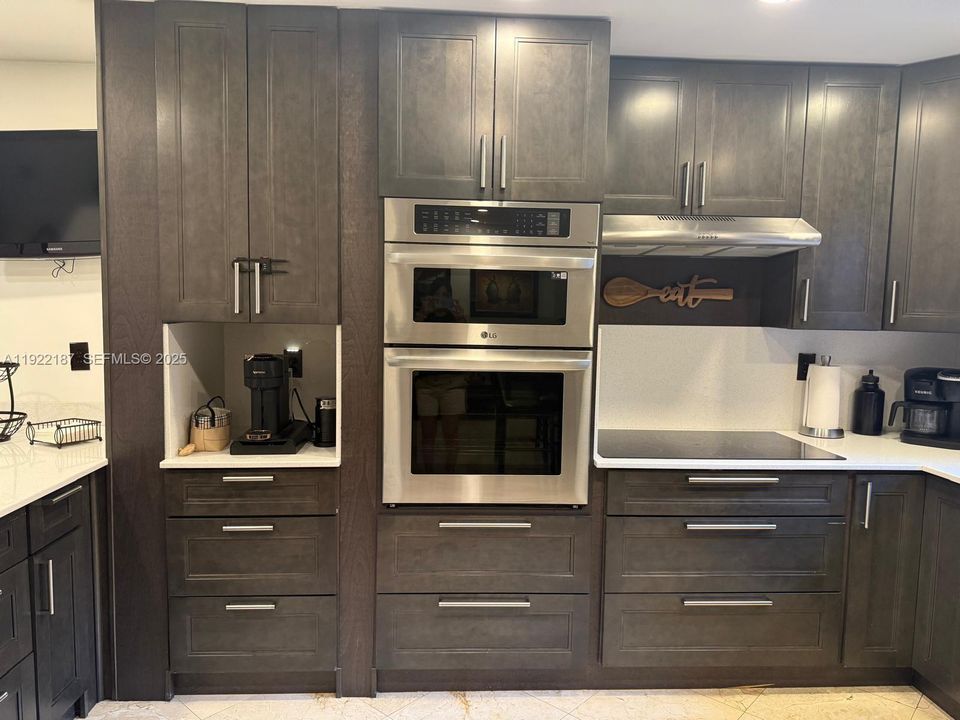 出租: $3,500 (3 贝兹, 2 浴室, 1671 平方英尺)