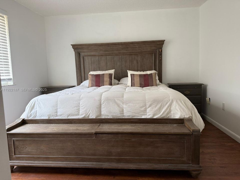 出租: $3,500 (3 贝兹, 2 浴室, 1671 平方英尺)