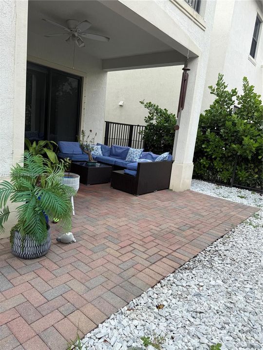 В аренду: $4,000 (3 спален, 2 ванн, 2486 Квадратных фут)