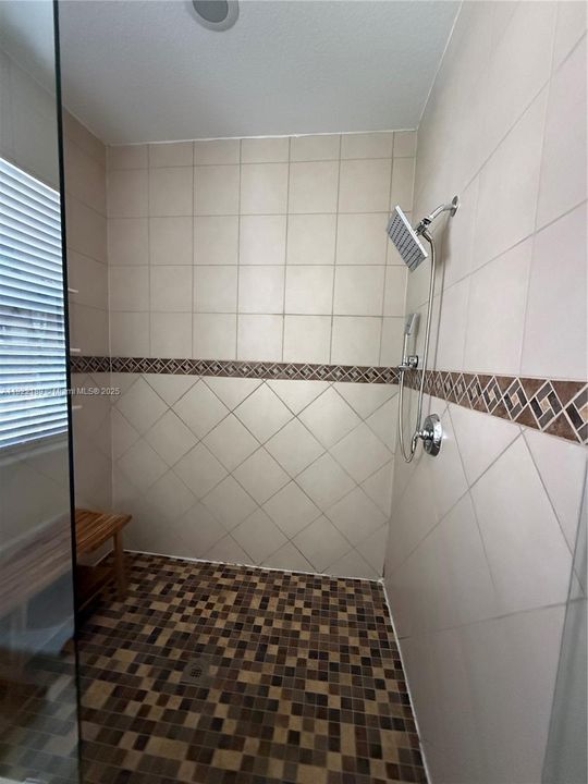 В аренду: $4,000 (3 спален, 2 ванн, 2486 Квадратных фут)