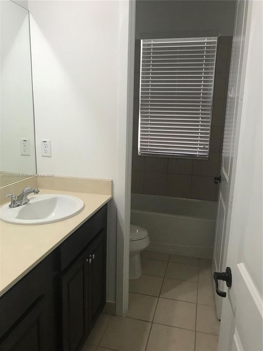 В аренду: $4,000 (3 спален, 2 ванн, 2486 Квадратных фут)