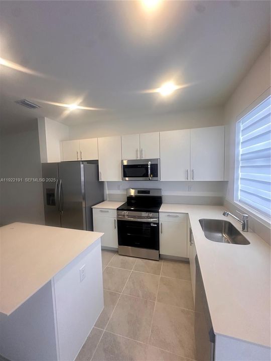 В аренду: $2,750 (3 спален, 3 ванн, 0 Квадратных фут)