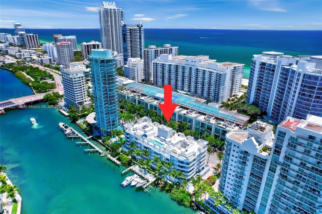 Located between the intracoastal and ocean!