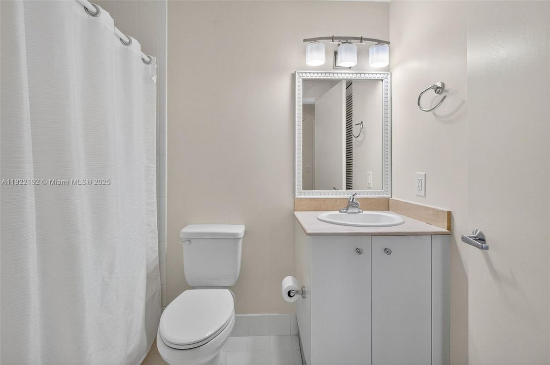 2nd full bathroom with bathtub