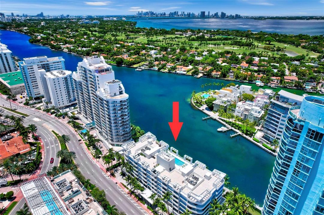 待售: $950,000 (3 贝兹, 2 浴室, 1460 平方英尺)