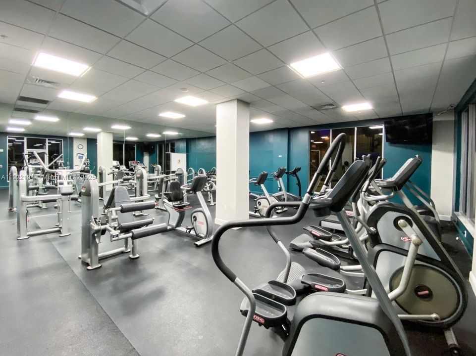 En Venta: $640,000 (2 camas, 2 baños, 1328 Pies cuadrados)