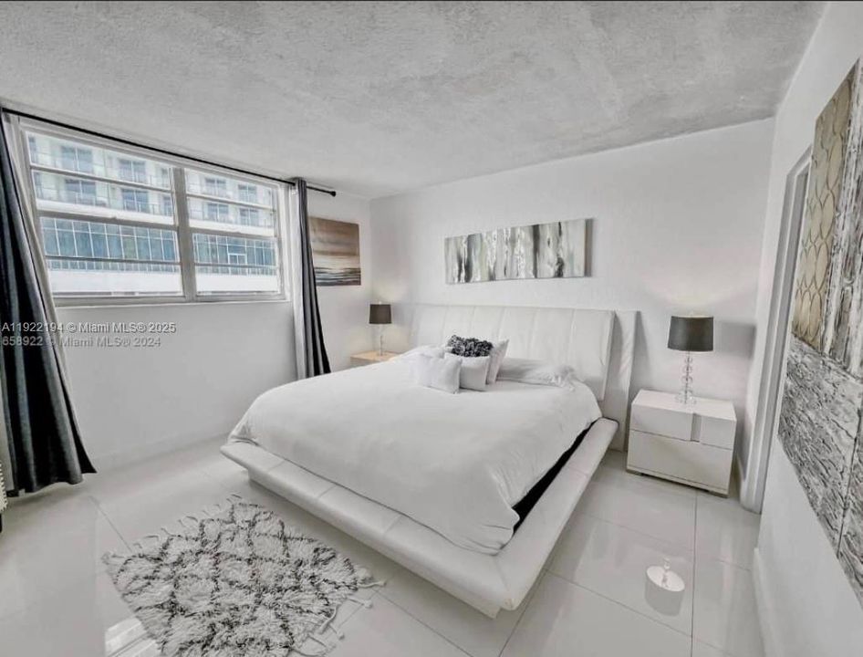 En Venta: $640,000 (2 camas, 2 baños, 1328 Pies cuadrados)