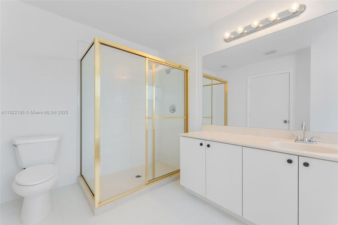 En Renta: $3,875 (3 camas, 2 baños, 1881 Pies cuadrados)