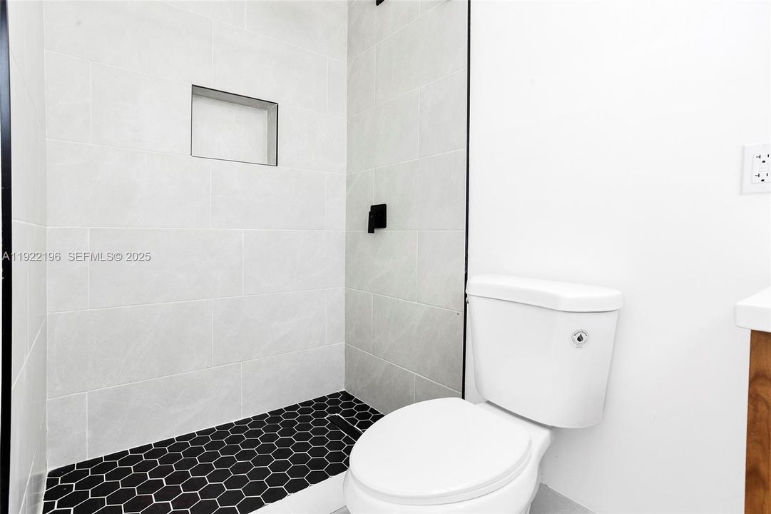 В аренду: $3,000 (3 спален, 2 ванн, 920 Квадратных фут)