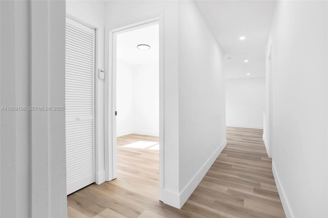 В аренду: $3,000 (3 спален, 2 ванн, 920 Квадратных фут)