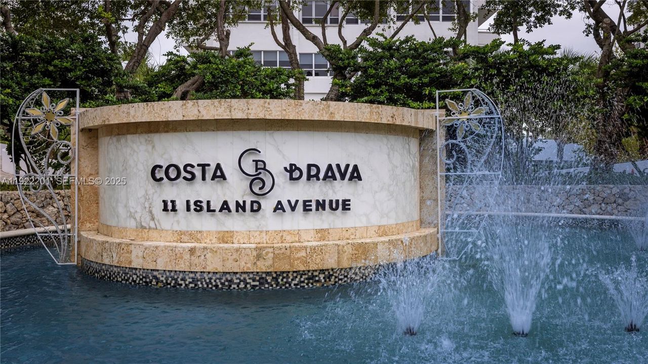 待售: $1,795,000 (2 贝兹, 2 浴室, 1283 平方英尺)