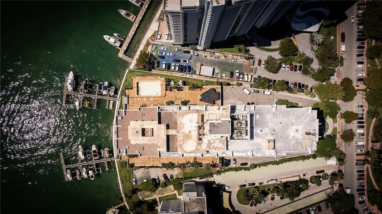 For Sale: $1,795,000 (2 beds, 2 baths, 1283 Square Feet)