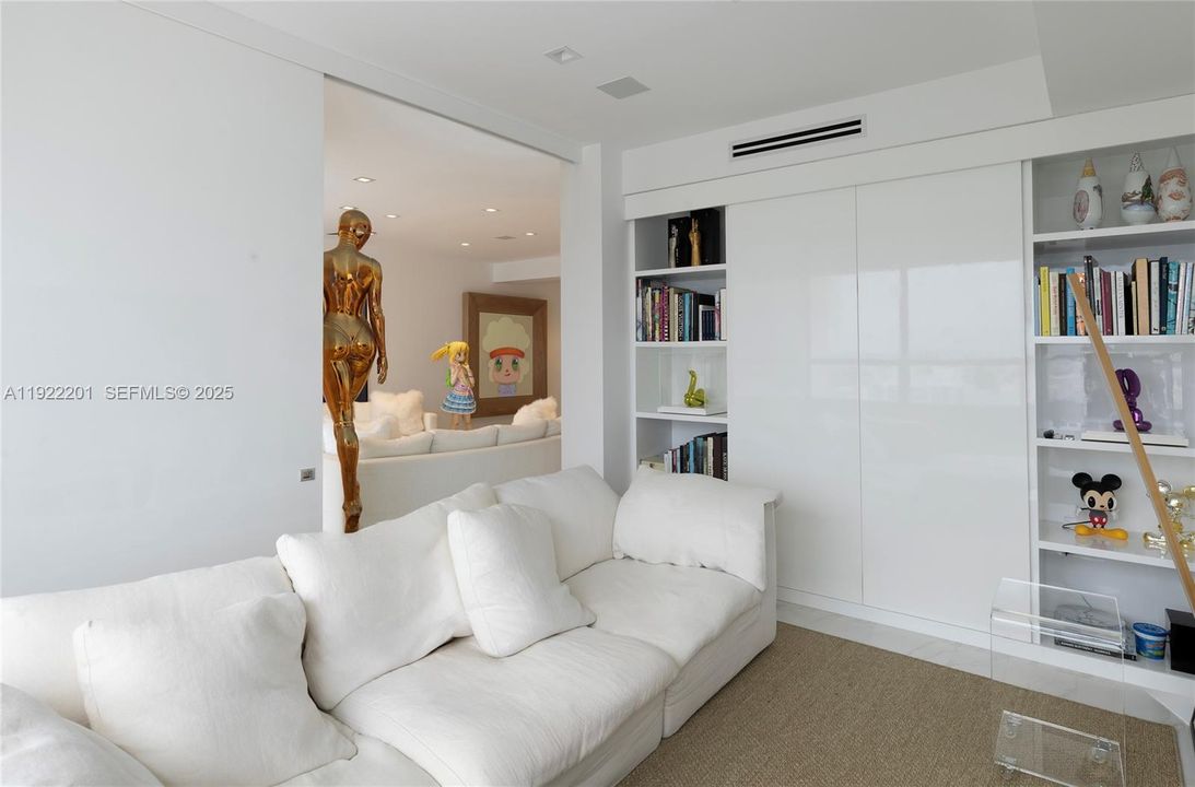 待售: $1,795,000 (2 贝兹, 2 浴室, 1283 平方英尺)