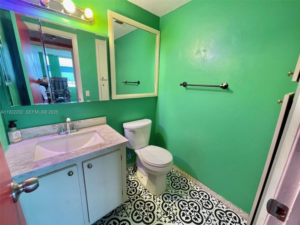 En Venta: $115,000 (1 camas, 1 baños, 844 Pies cuadrados)